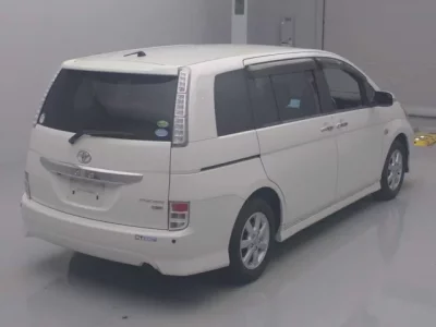 Toyota ISIS
