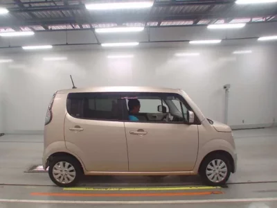 Suzuki MRWAGON