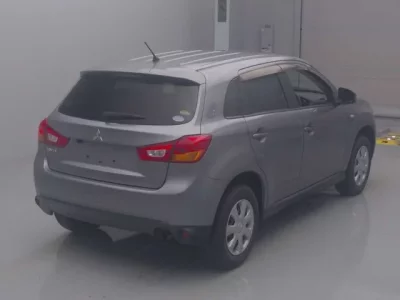 Mitsubishi RVR