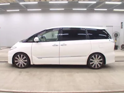 Toyota ESTIMA HYBRID
