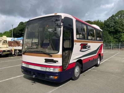 Isuzu BUS