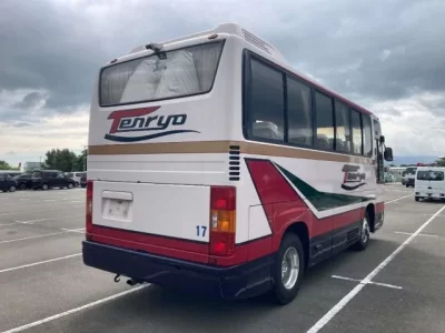 Isuzu BUS