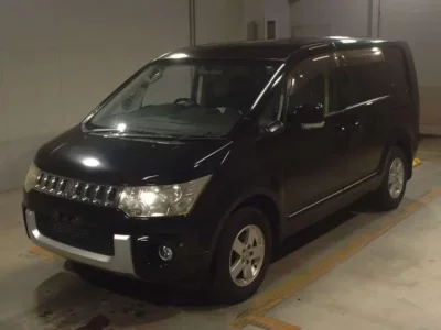Mitsubishi DELICA D5