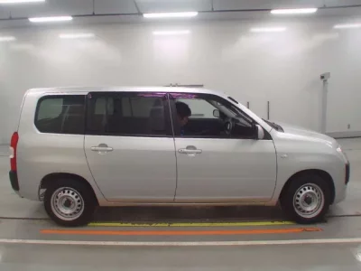 Toyota SUCCEED