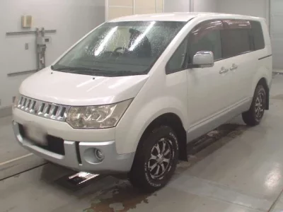 Mitsubishi DELICA D5