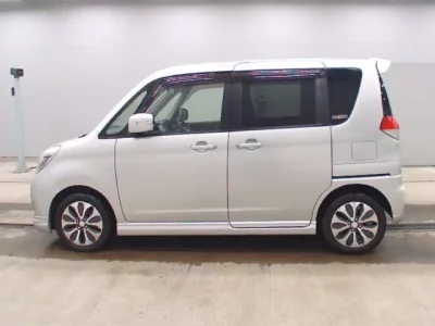 Mitsubishi DELICA D2