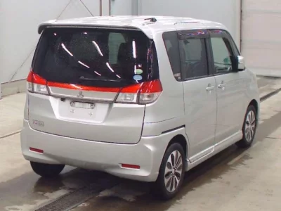 Mitsubishi DELICA D2