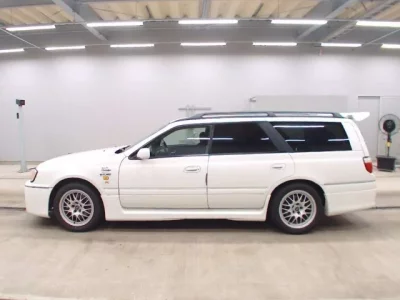 Nissan STAGEA
