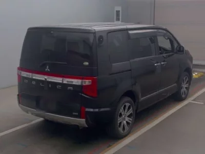 Mitsubishi DELICA D5