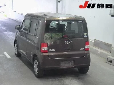 Toyota PIXIS SPACE
