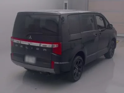 Mitsubishi DELICA D5