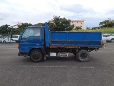 Mazda TITAN
