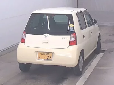 Daihatsu Esse