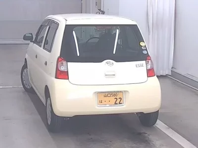 Daihatsu Esse