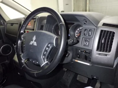 Mitsubishi DELICA D5