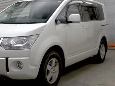 Mitsubishi DELICA D5