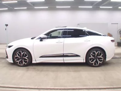 Toyota CROWN CROSSOVER