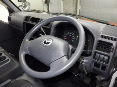 Mazda BONGO VAN