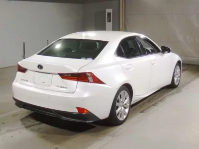 Lexus IS
