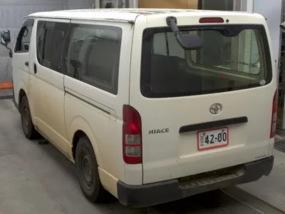 Toyota HIACE VAN