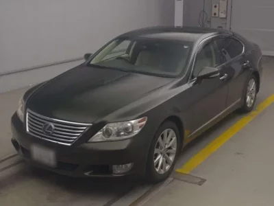 Lexus LS