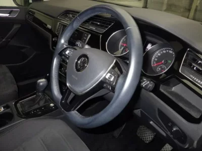 Volkswagen GOLF TOURAN