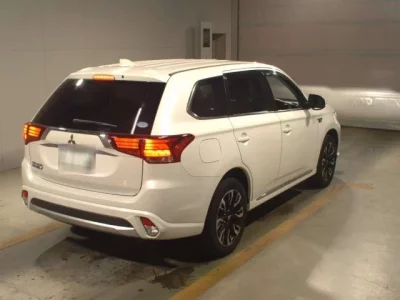 Mitsubishi OUTLANDER PHEV
