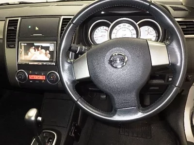 Nissan TIIDA LATIO