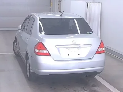 Nissan TIIDA LATIO
