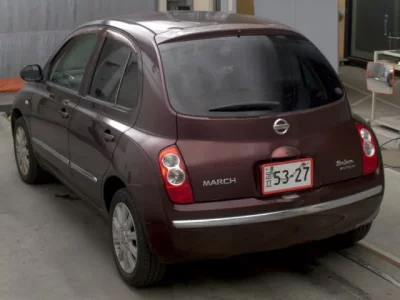Nissan MARCH