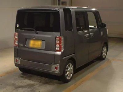 Toyota PIXIS MEGA