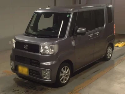 Toyota PIXIS MEGA