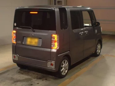 Toyota PIXIS MEGA