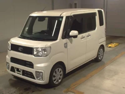 Toyota PIXIS MEGA