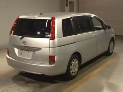 Toyota ISIS