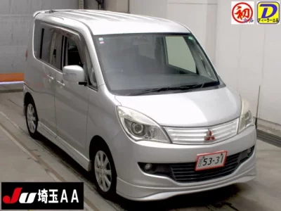 Mitsubishi DELICA D2