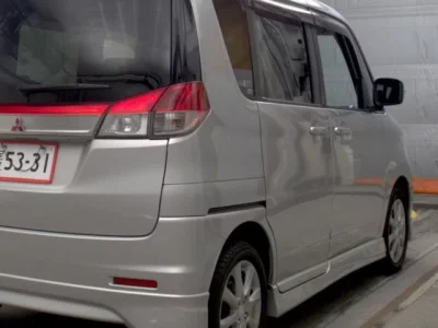 Mitsubishi DELICA D2