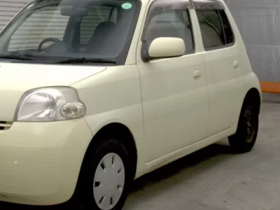 Daihatsu Esse