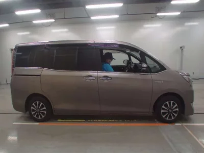 Toyota ESQUIRE