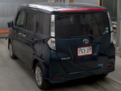 Toyota TANK
