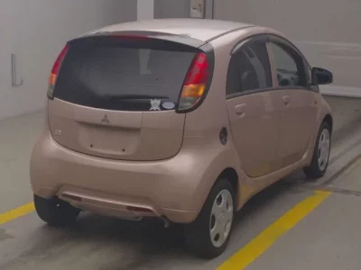 Mitsubishi I