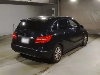 Mercedes-Benz B CLASS