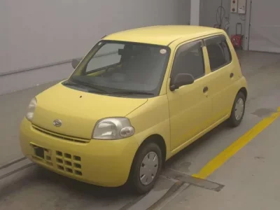 Daihatsu Esse