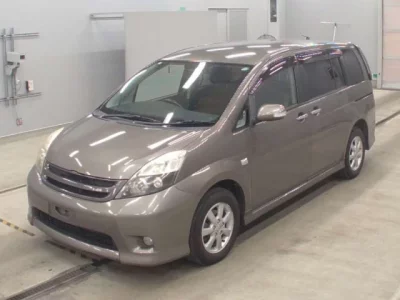 Toyota ISIS
