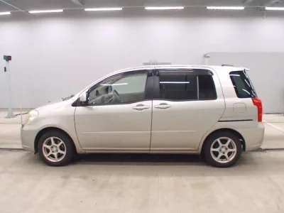 Toyota RAUM