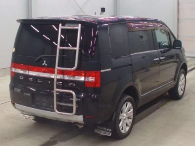 Mitsubishi DELICA D5