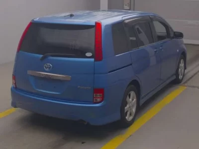 Toyota ISIS
