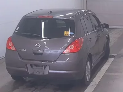 Nissan TIIDA