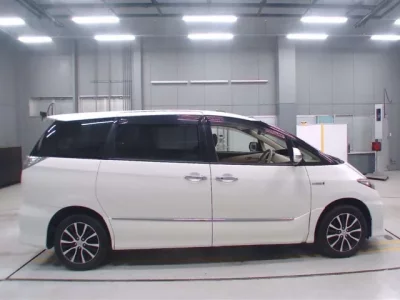Toyota ESTIMA HYBRID