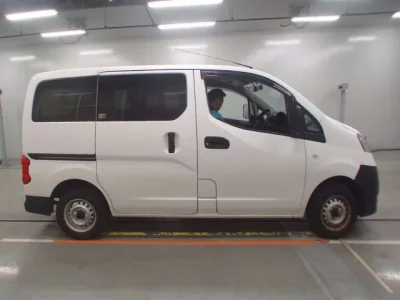 Nissan NV200